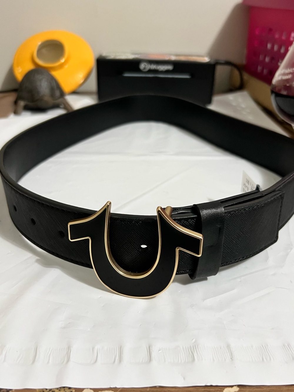 NWOT True Religion Sage II Black Leather Belt Signature Horseshoe Buckle Gold - Picture 7 of 8